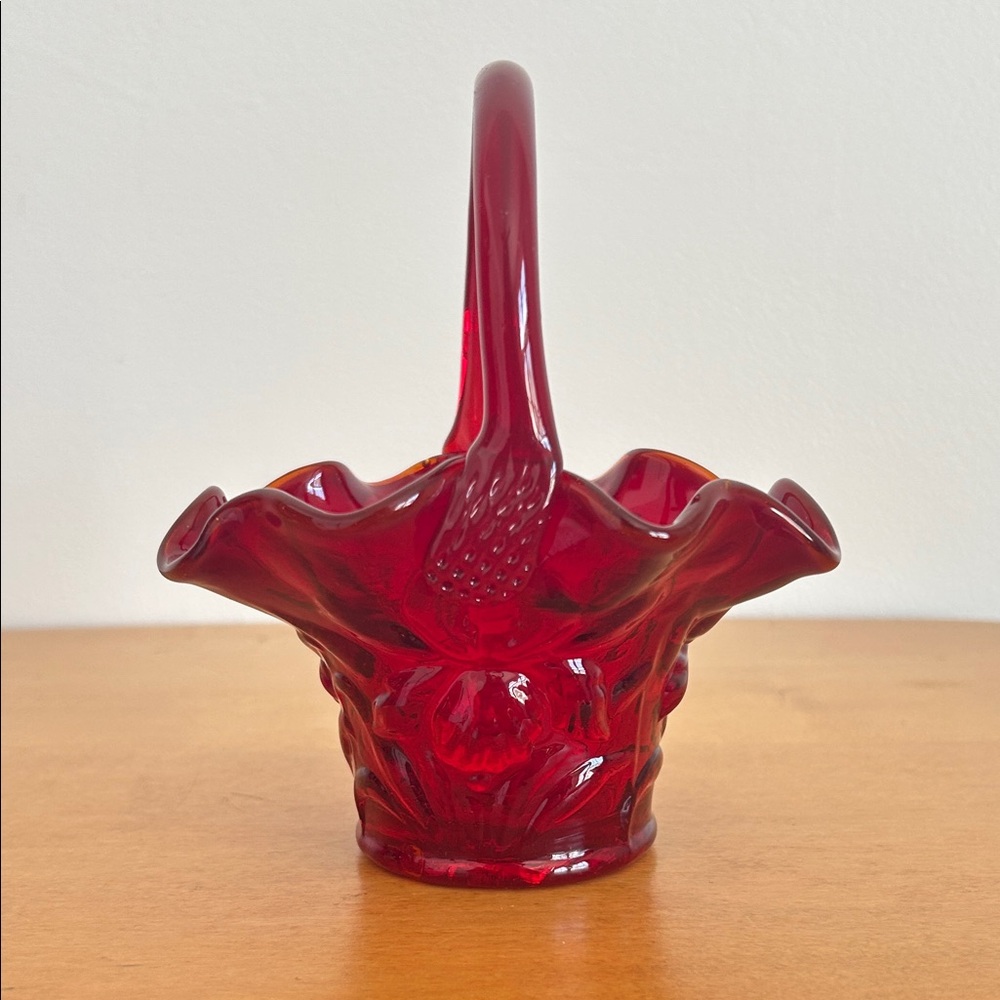 Vintage Gibson 🧺 Signed Red Glass Art Ruffled Basket Vase Dish with Top Handle